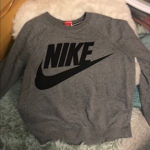 Women’s Nike Crew Neck